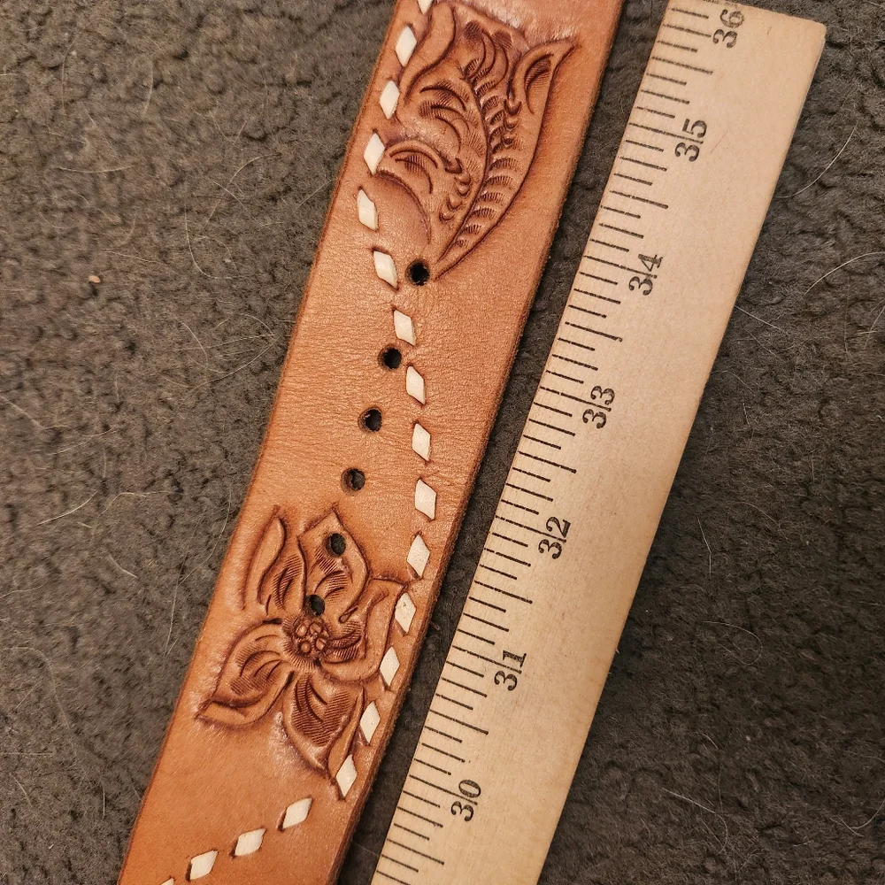 Western Rhinestone Belt Size 32 Brown Tooled Leather Cowboy Rodeo Equestrian - Picture 7 of 9